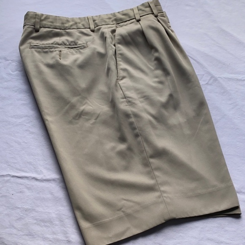 💜💜 Cutter & Buck Men’s DryTecluxe Size 35